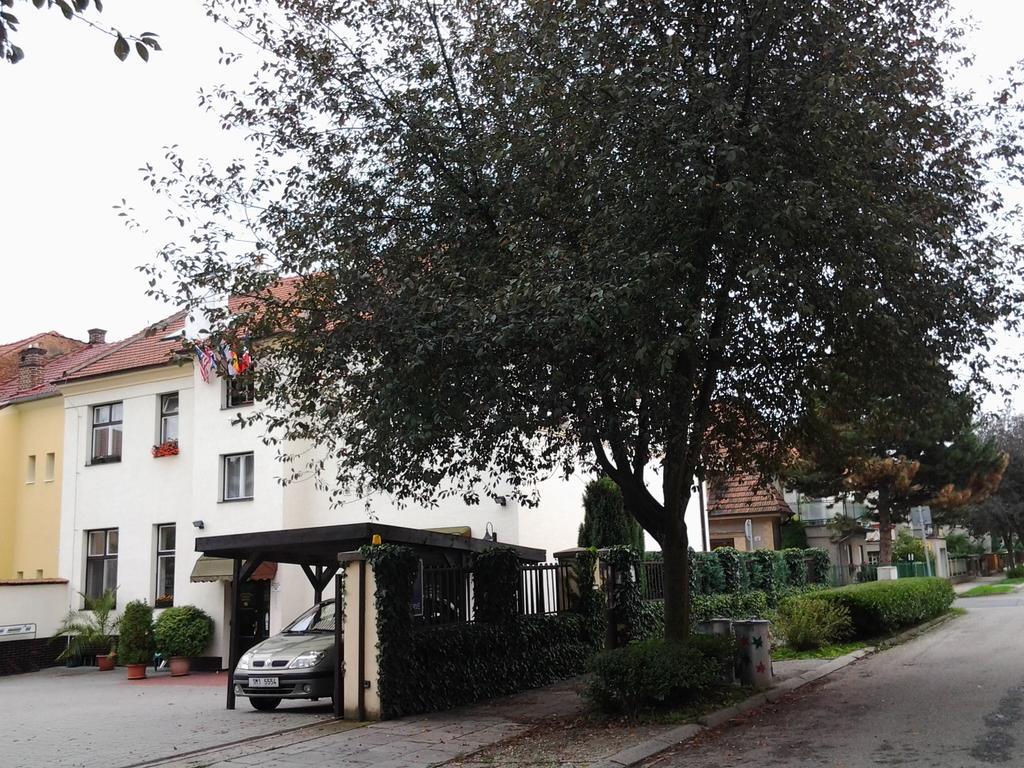 Penzion Ema B&B Prostějov Exterior foto